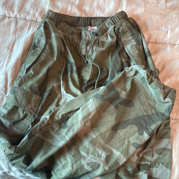 TNA camo parachute pant 2XS - Picture 4 of 4